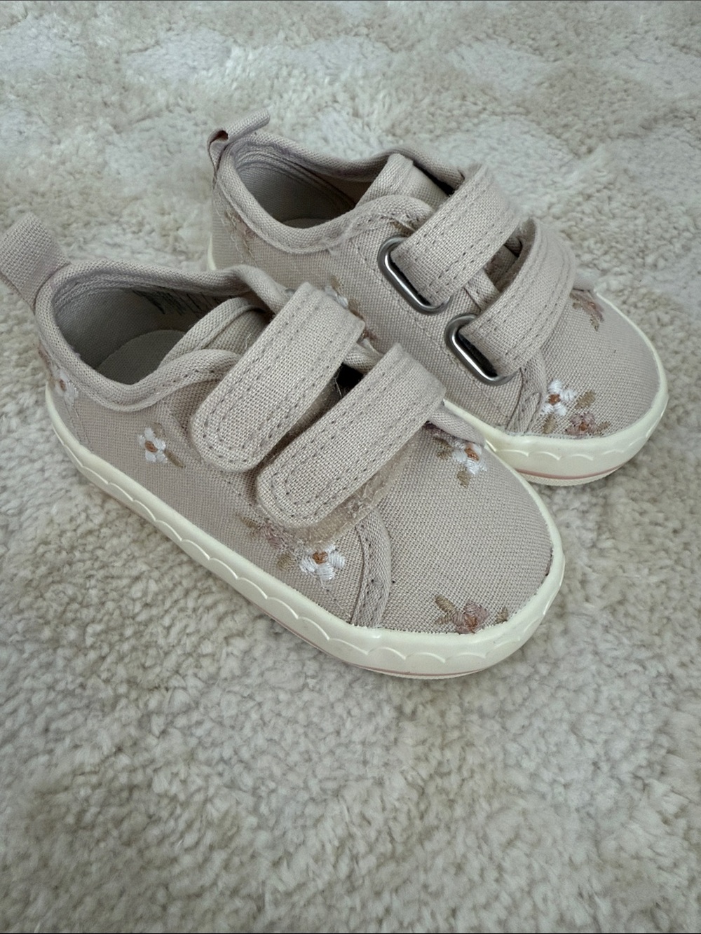 Floral canvas Velcro sneakers